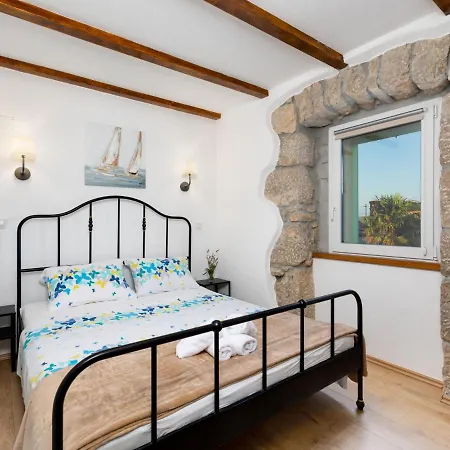 Paesana Heritage House By Interhome Prázdninový dům Vrbnik (Primorje-Gorski Kotar)