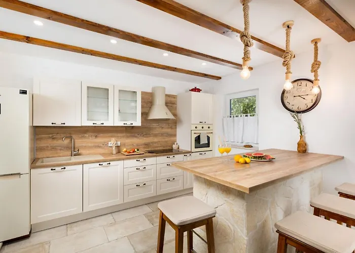 Paesana Heritage House By Interhome * Врбник